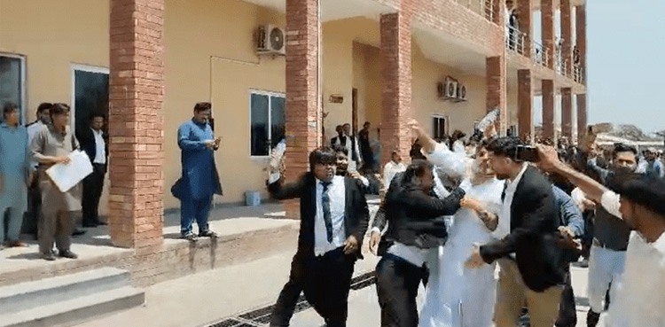 Khawar Maneka attack case , PTI lawyer, judicial remand,