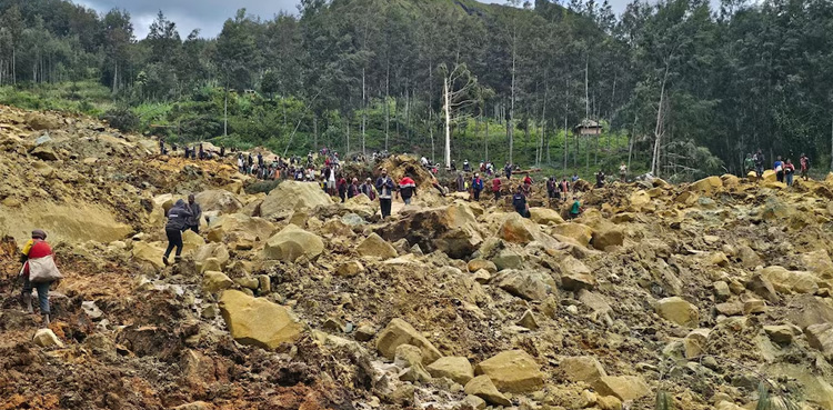 Papua New Guinea, landslide rescue,