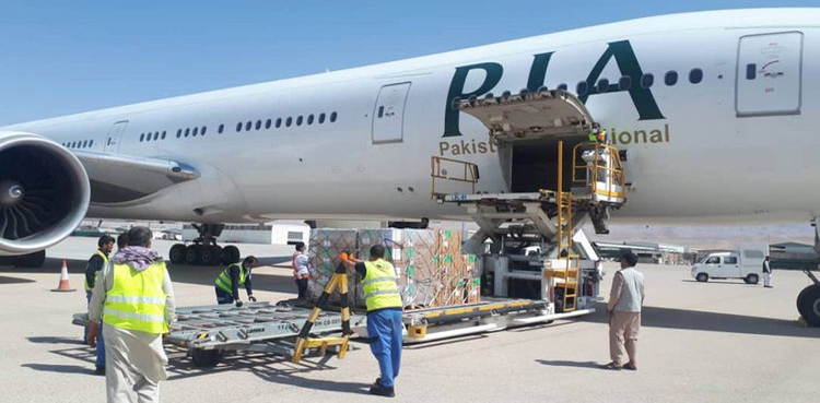 PIA Hajj flight makes emergency landing in Riyadh