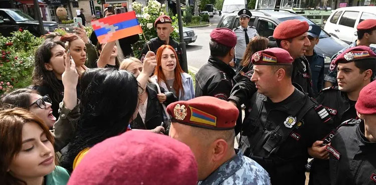 Armenia, Azerbaijan agree deal on disputed sections of shared border