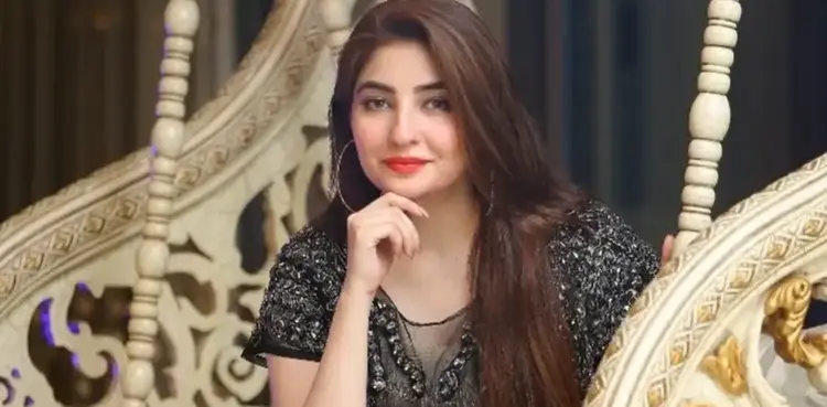 Pashto, singer, Gul Panra, stalker, peshawar,