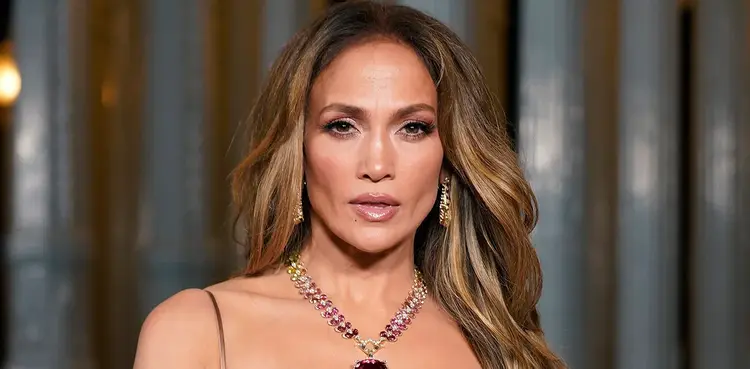 Jennifer Lopez, Jennifer Lopez Sued