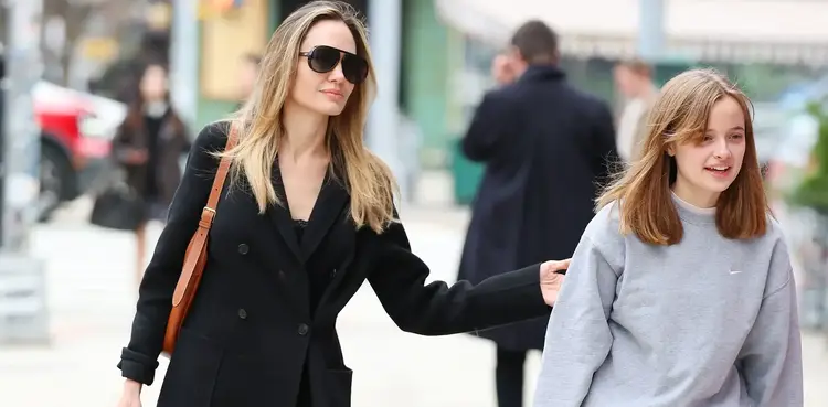 Angelina Jolie, Brad Pitt, Vivienne, father, divorce,