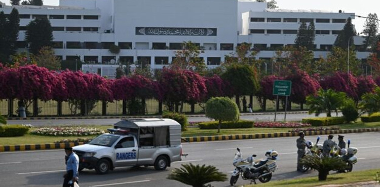 YouTubers banned, Parliament House, entry banned, Pakistan,