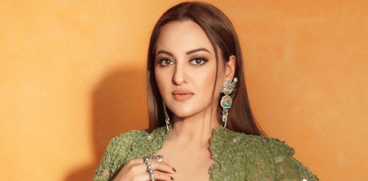 Sonakshi Sinha, shares special message, father