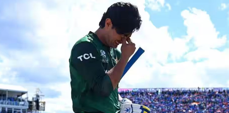 Watch: Naseem Shah burst into tears after India loss