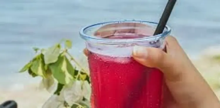 restaurant, insecticide, cranberry juice, daughters, poisoned,