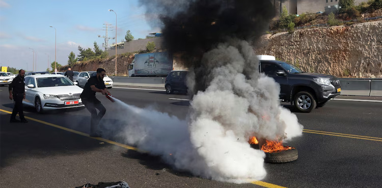 Israeli protesters, Hamas, Israel, Gaza deal,