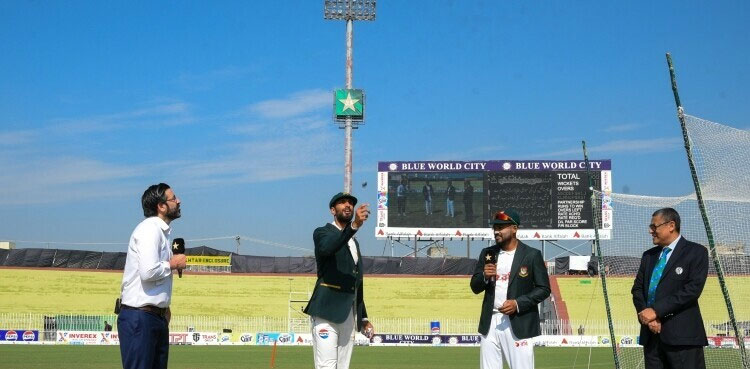 Bangladesh win toss, send Pakistan in to bat in second Test