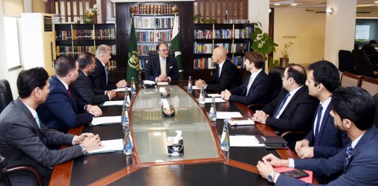 Pakistan, finance Minister