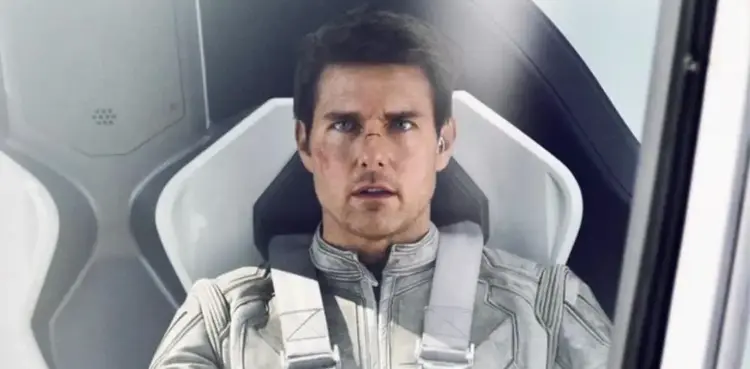 Tom Cruise, hollywood, Doug Liman, outer space,