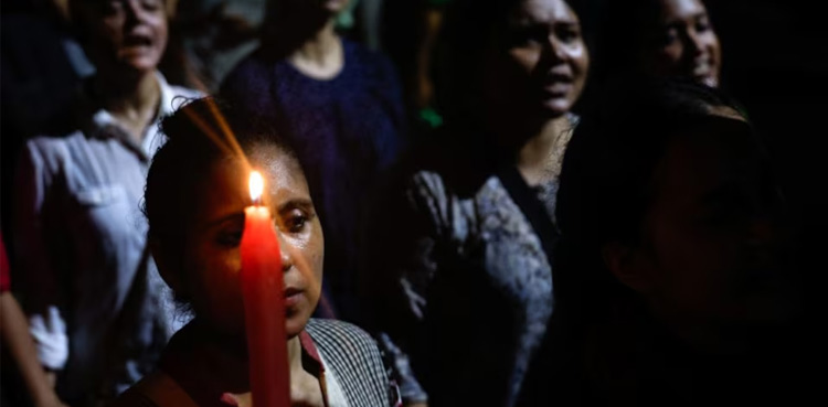 Indian doctors strike, colleague's murder, resume services