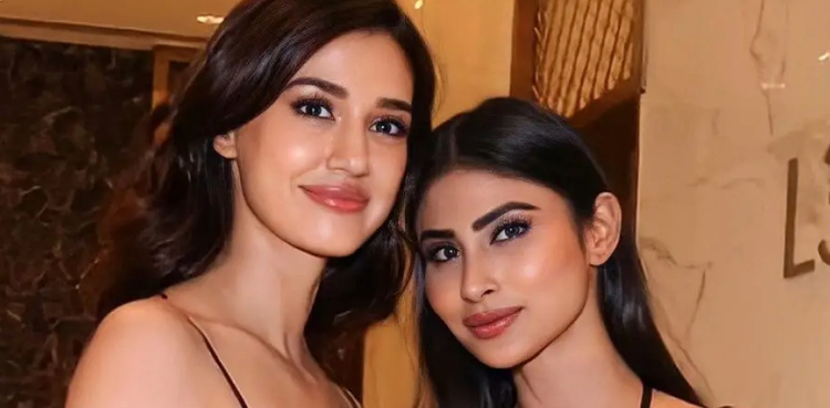 mouni roy, disha patani