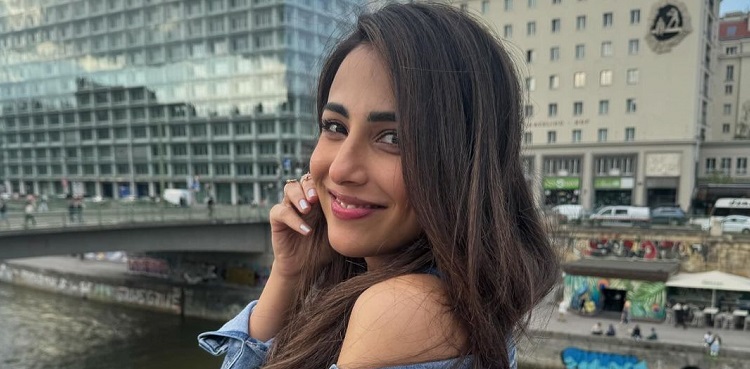 ushna shah, message to moral police