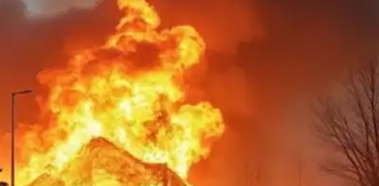 Quetta, burned to death, Quetta accident, oil-laden vehicles collide