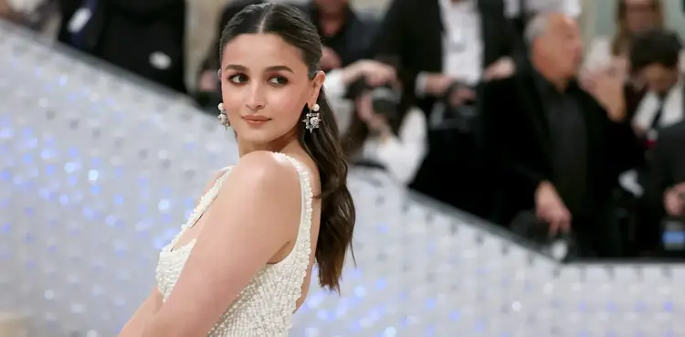Alia Bhatt, jigra, PR