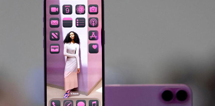 Lawsuit accuses Apple of violating privacy of iPhone, iPad users
