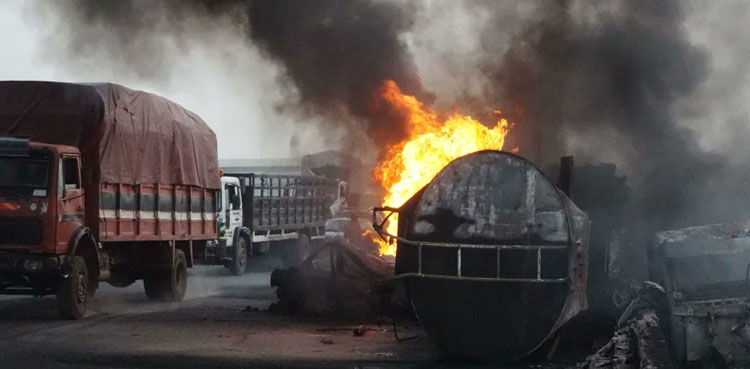 Noshki injured dies, oil tanker blast, Karachi hospital