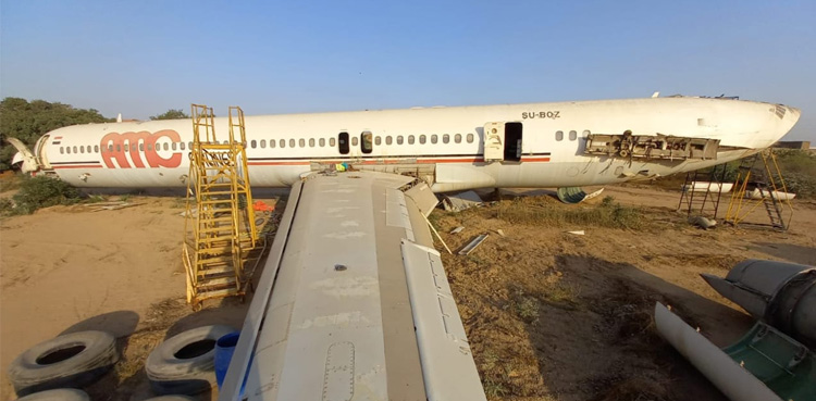 Pakistan, Aircraft transport on road, Karachi to Hyderabad