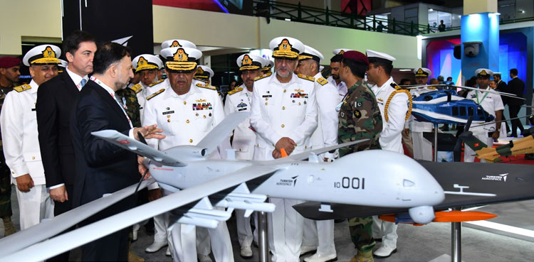 IDEAS 2024: Chief of the Naval Staff Visits Arms Exhibition