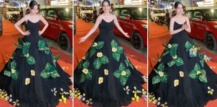 Uorfi Javed offers to sell her dress for 3.66 crore; Internet reacts!