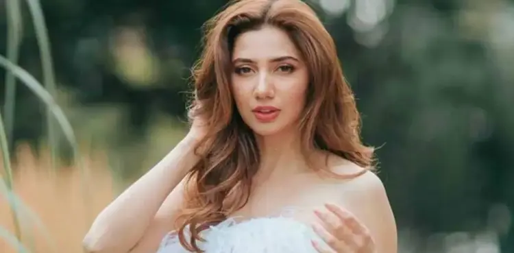 Mahira Khan, ranbir kapoor, smoking, viral