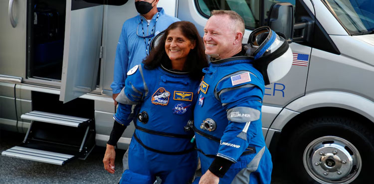 Astronauts head home, nine-month ISS stay