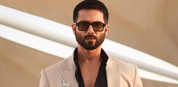 Shahid Kapoor, Deva, Amitabh Bachchan, bollywood