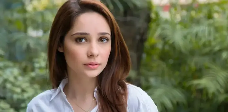 Pakistan actress, Juggun Kazim, girls, gold-diggers