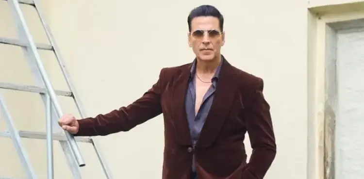 Bollywood, Akshay Kumar, Indian history books, sky force