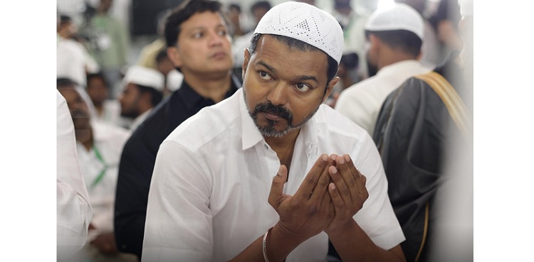 Thalapathy Vijay hosts iftar in Ramadan, participates in prayer