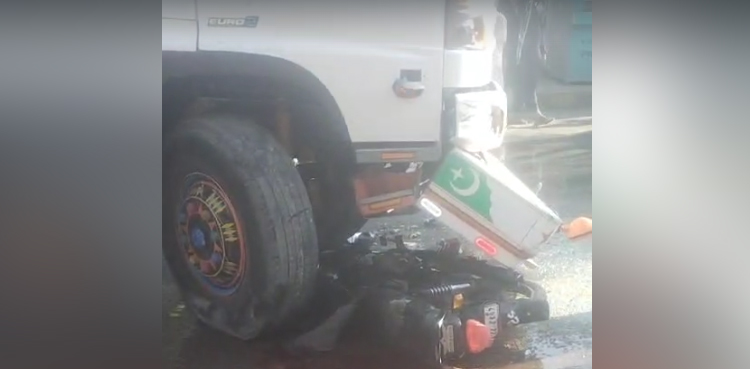 Water tanker, motorcyclist, Karachi