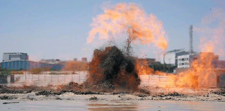 Korangi Creek Fire, reignites