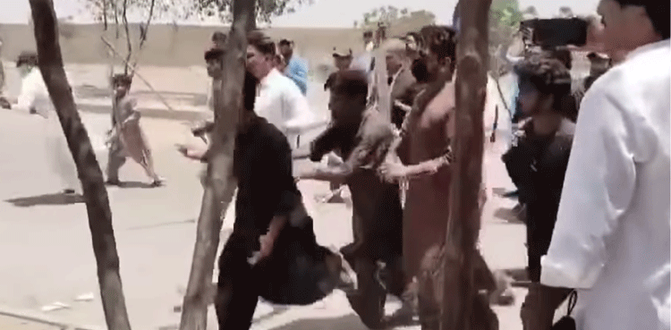Karachi Canal Protest, Police baton charge, 10 arrests