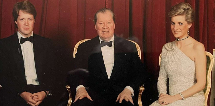 Earl Charles Spencer, Princess Diana, Royal Family