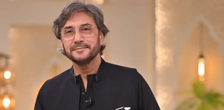 Pakistani actor, Adnan Siddiqui flight, lahore