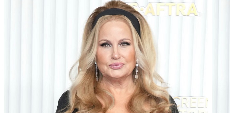 Jennifer Coolidge kicked in face by 'The White Lotus' co-star