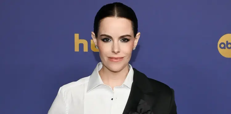 Marvel, Emily Hampshire, Vision, Paul Bettany