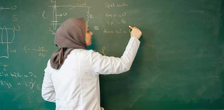 Kuwait, principals, exit permits, Expat Teachers
