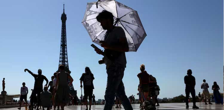 France heatwave, Schools closed