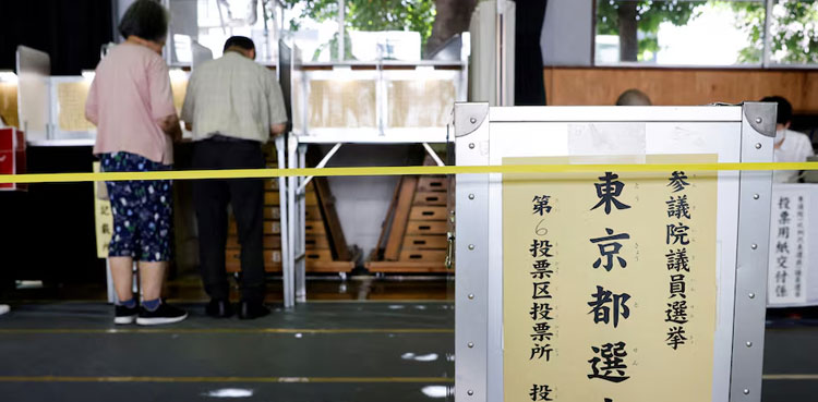 Japan-polling-election