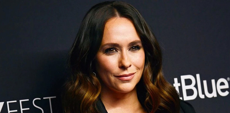 Jennifer Love Hewitt, Entertainment news