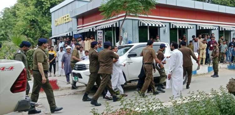 Pakpattan, children deaths, MS DHQ Hospital, CEO Health arrested