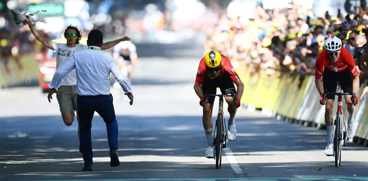 Pogacar crashes, Israel, Tour de France