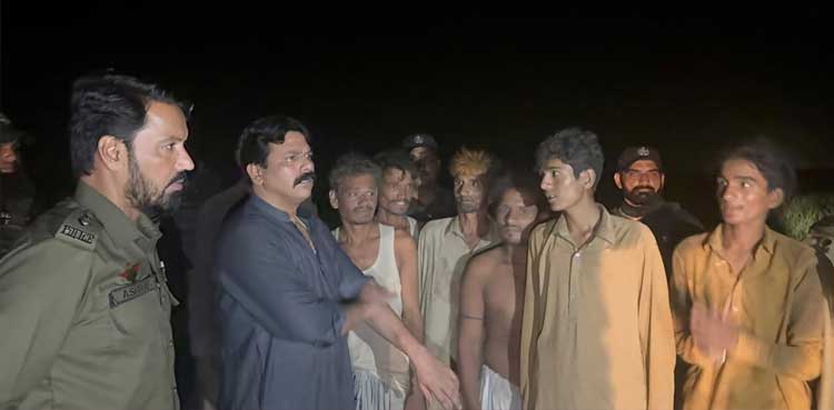 Sadiqabad,abducted, mango orchard, workers