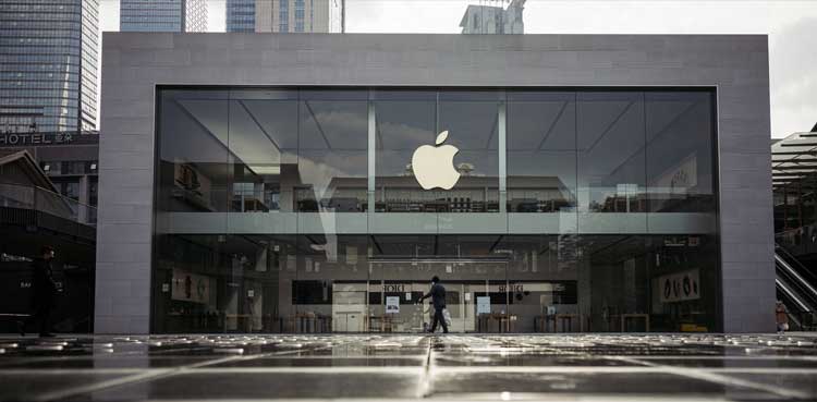 Sabih Khan, Apple, Apple COO