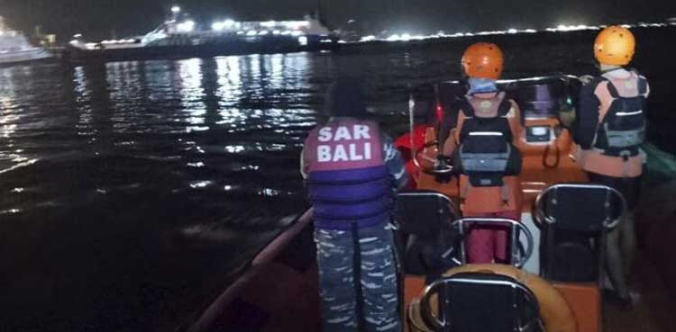 Indonesia ferry sinks