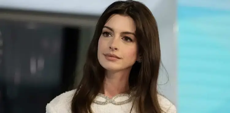 Colleen Hoover, Verity, Anne Hathaway, hollywood