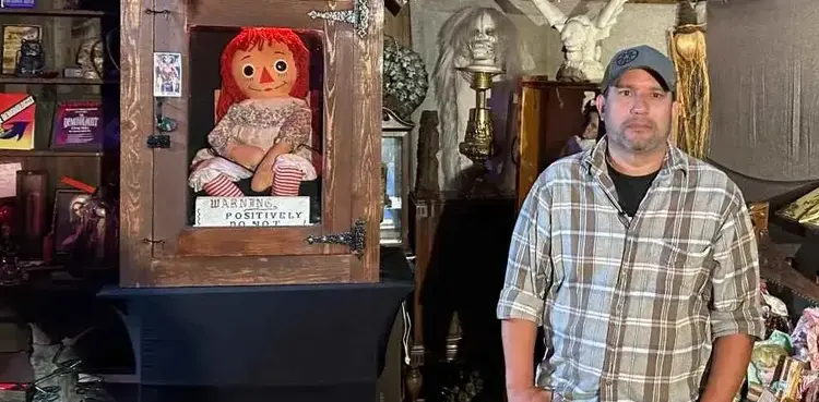 Paranormal, Dan Rivera, Devils on the Run Tour, Annabelle doll