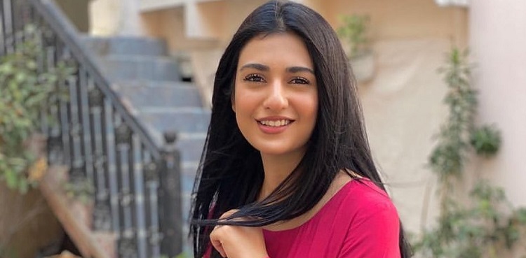 Sarah Khan issues clarification on her anti-feminism remark